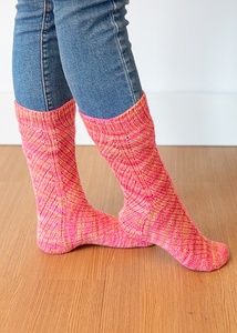 Bend Lines Socks - knitting pattern