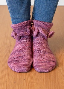 Delicate Socks - knitting pattern