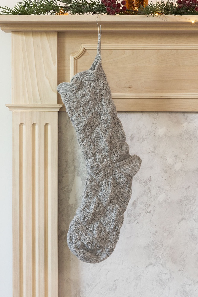 Let It Snow – Stocking Knitting Pattern