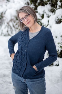 Focus Puller Cardigan - knitting pattern