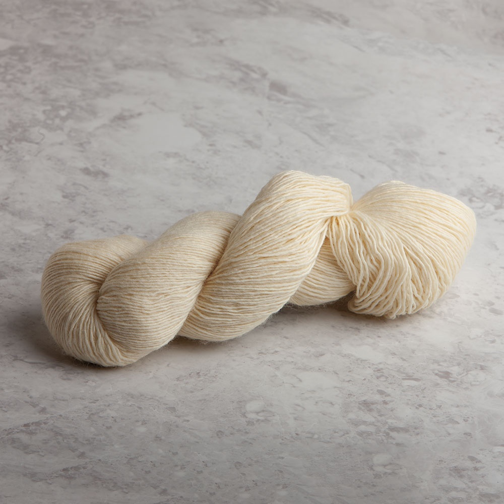 Undyed yarn – Imagine