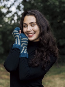 Mitered Mitts - knitting pattern