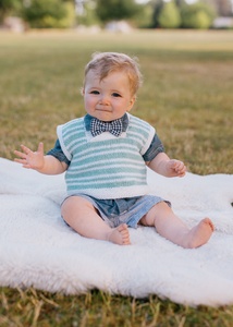 Happy Sheep Vest - knitting pattern