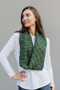 Sugar Twist Cowl - knitting pattern