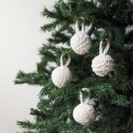 Bulky Baubles - knitting pattern