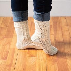 Honeycomb Cable Slipper Socks - knitting pattern