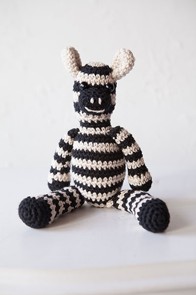 Cute, Cuter, Cutest: Crochet Toys to Love in 3 Sizes eBook