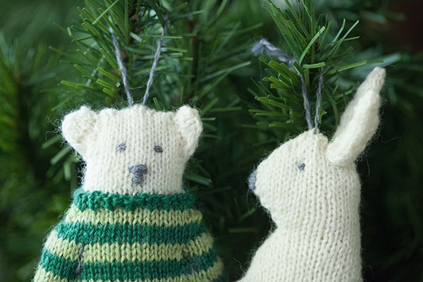 Knit Picks' Handmade Holiday! eBook: 30 Handmade Ornaments