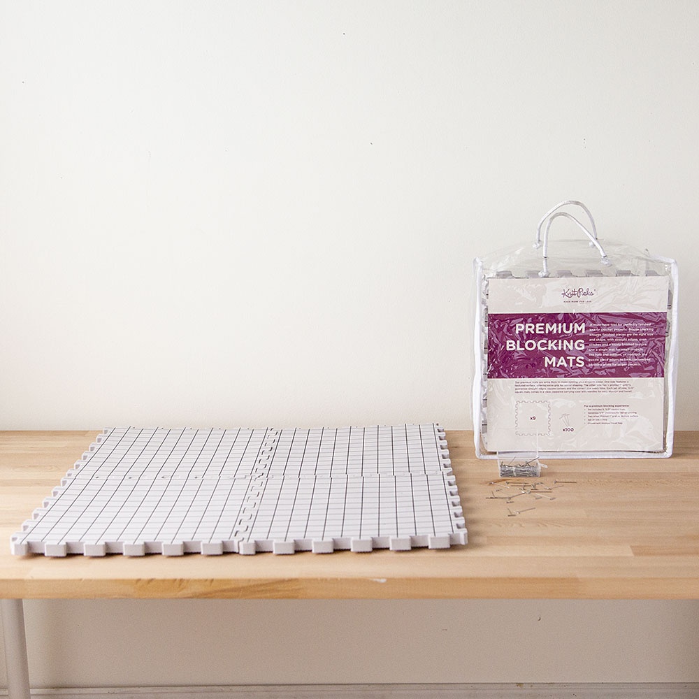 LAMXD Blocking Mats for Knitting - Extra Thick Blocking Boards with Grids with 22pcs Knitting Blockers and 100 T-Pins for Needlework or Crochet - Pack