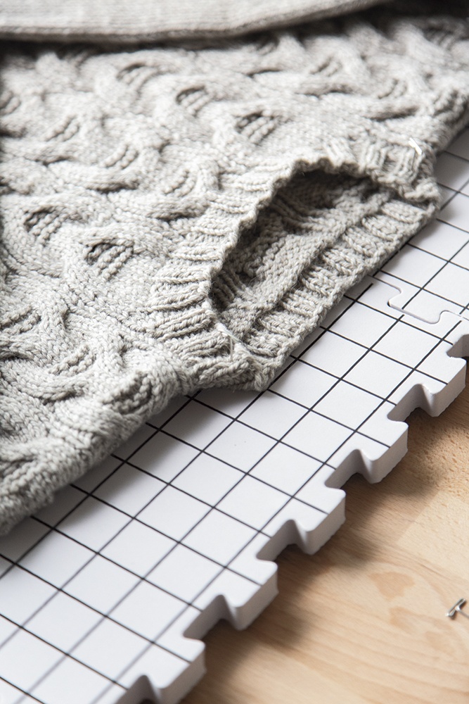 Crochet Mat Set With Interlocking Foam Tiles And Pins For Knitting