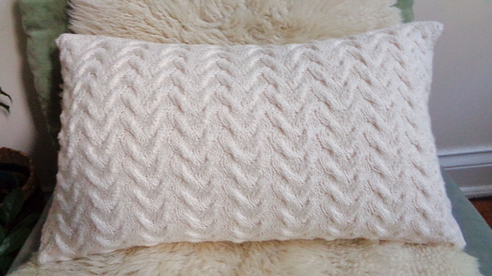 Pattern 10142 Contours Pillow Knitting Pattern | KnitPicks.com