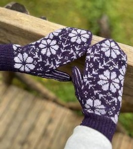 Phlox Mittens - knitting pattern