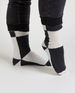 Savant-Garde Socks - knitting pattern