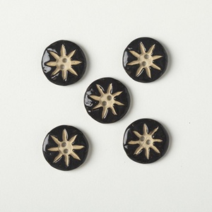 Incomparable Buttons - Black Starburst