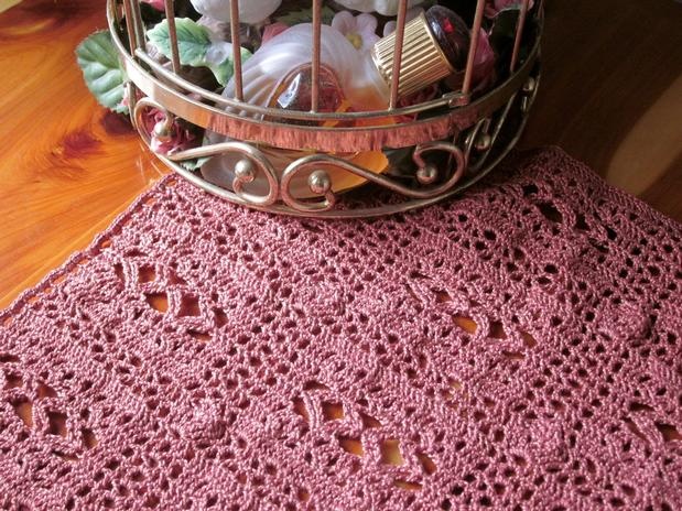 Thousand Diamonds Dresser Crochet Scarf Knitpicks Com