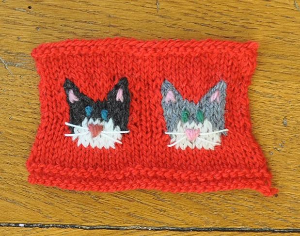 Dog And Cat Knitted Christmas Stocking Ornaments Pattern