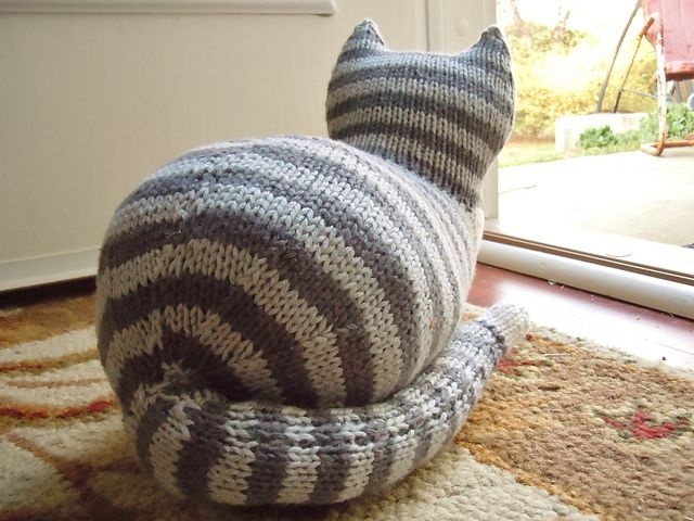 The Parlor Cat Pattern Free Knitting Pattern