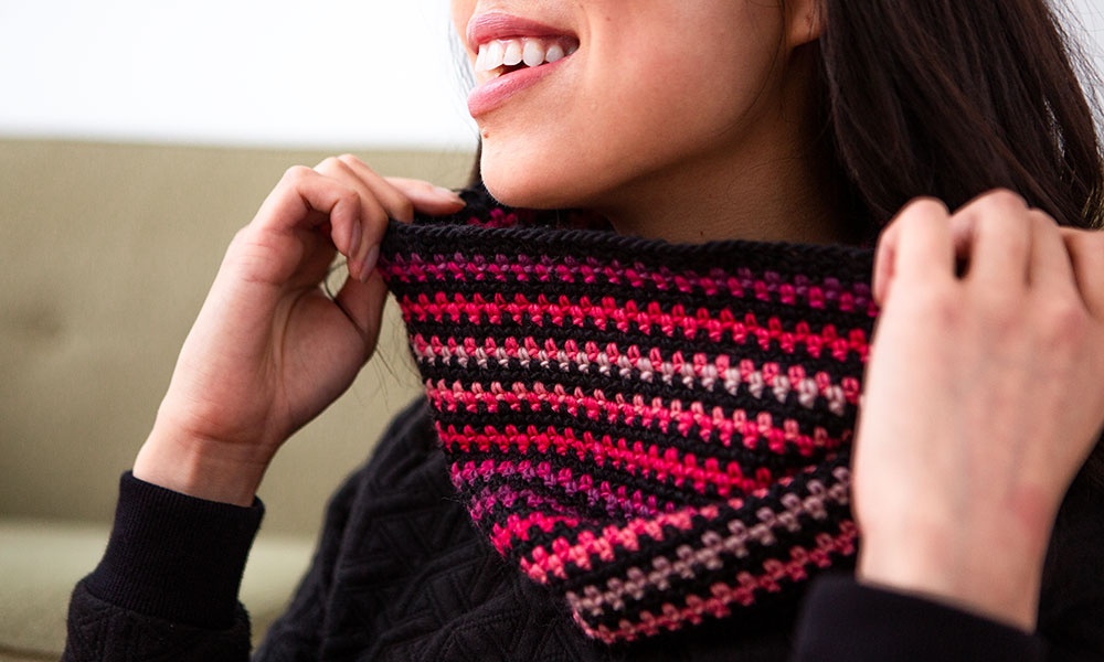 Facets Cowl Free Crochet Pattern