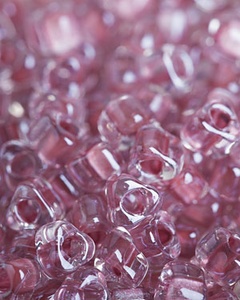 5/0 Triangle Seed Beads - Clear with Rose Lining